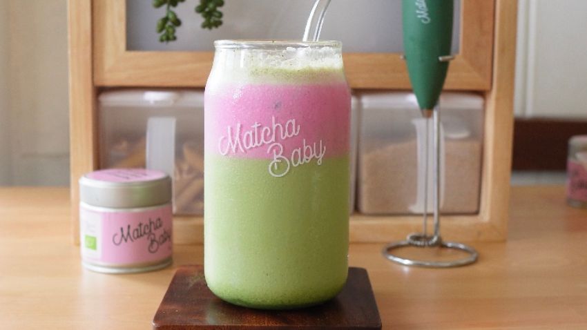 Iced Starbucks Matcha Easter Drink