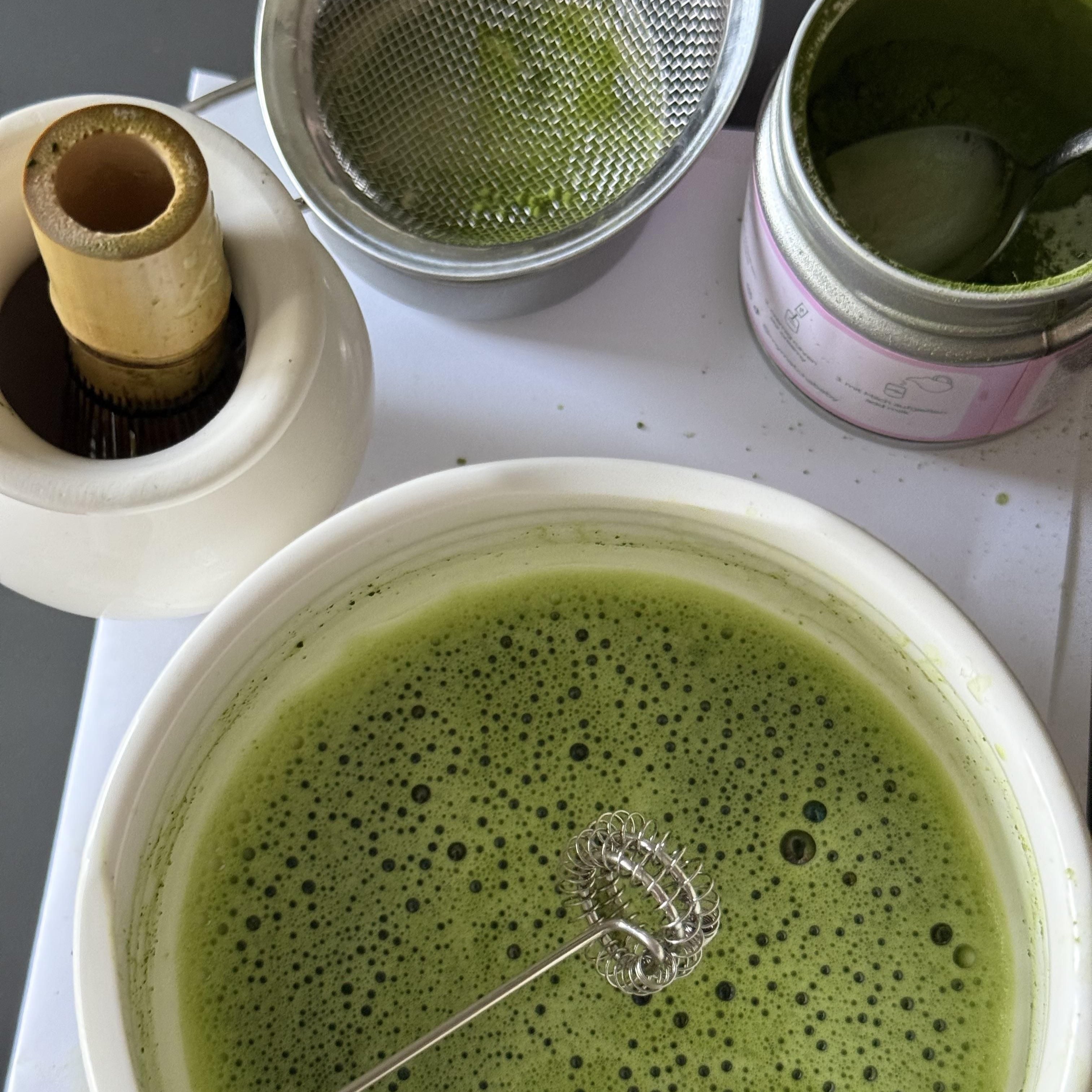 Matcha Kalorien: Nährwerte & Kalorienvergleich