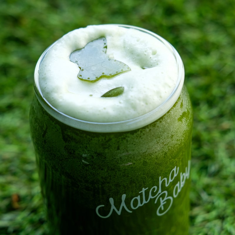 Eiswuerfel-im-Matcha_35e8e169-f49a-4df9-84e3-e7f4415225f3.jpg